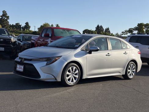 Certified 2025 Toyota Corolla LE FWD image 6