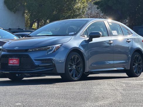 New 2026 Toyota Corolla SE image 2