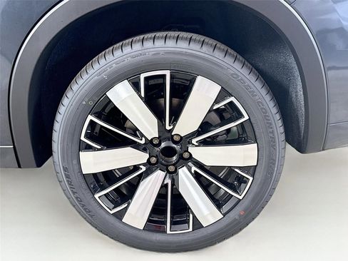 Used 2025 Mitsubishi Outlander SEL image 13