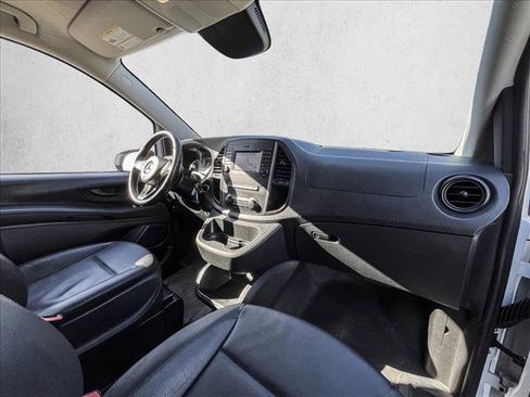 Used 2018 Mercedes-Benz Metris image 22
