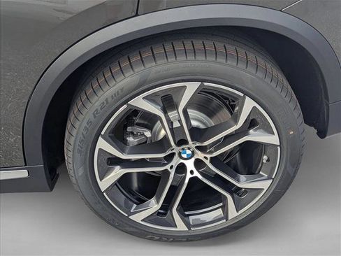 New 2026 BMW X5 sDrive40i image 9