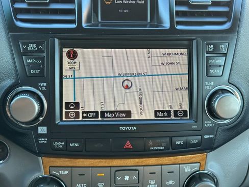 Used 2010 Toyota Highlander Limited image 55
