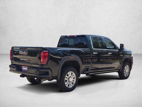 Used 2023 GMC Sierra 2500 Denali w/ Denali Black Diamond Edition AWD/4WD image 5