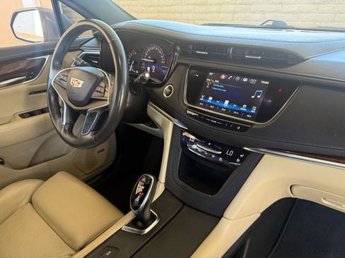 Used 2017 Cadillac XT5 Premium Luxury image 34
