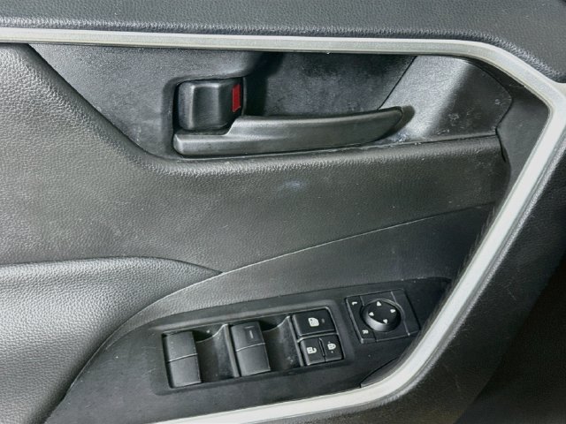 Used 2025 Toyota RAV4 LE FWD image 22