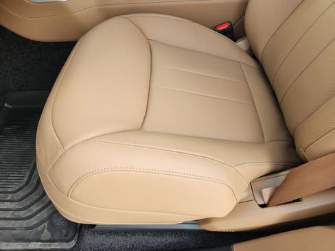 New 2026 Land Rover Range Rover Long Wheelbase SE image 16