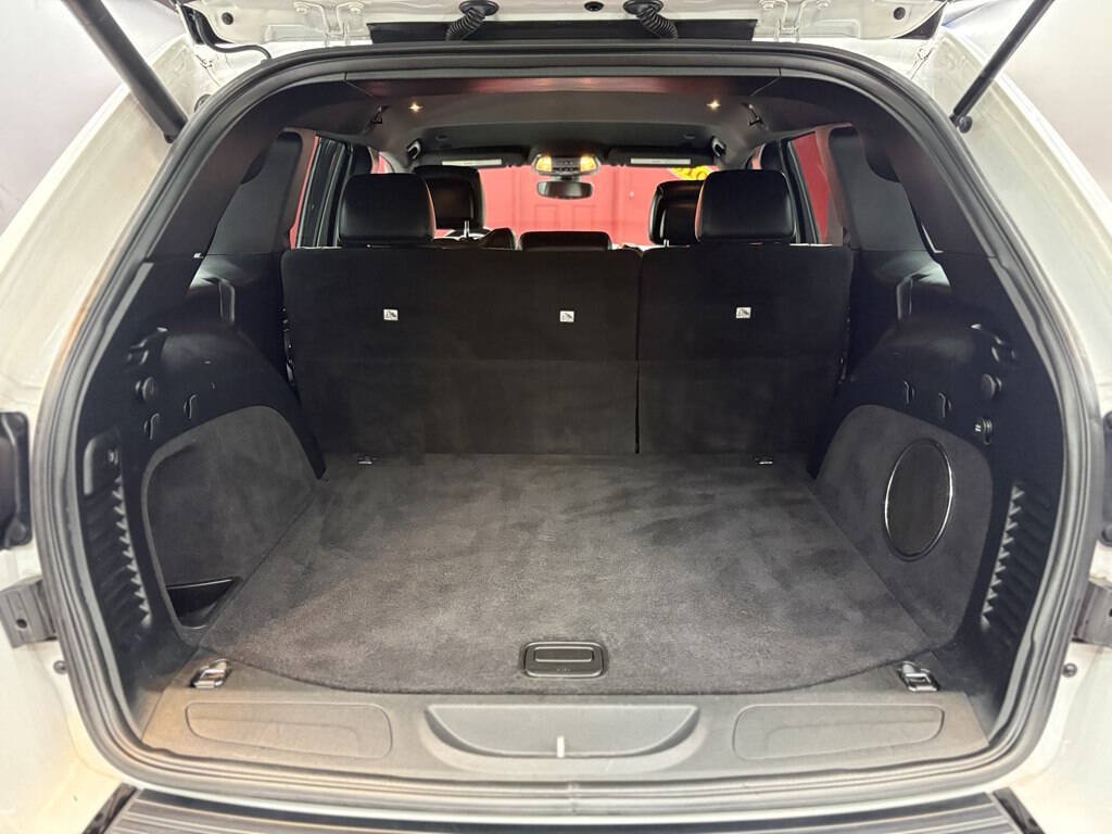Used 2018 Jeep Grand Cherokee Altitude AWD/4WD image 28