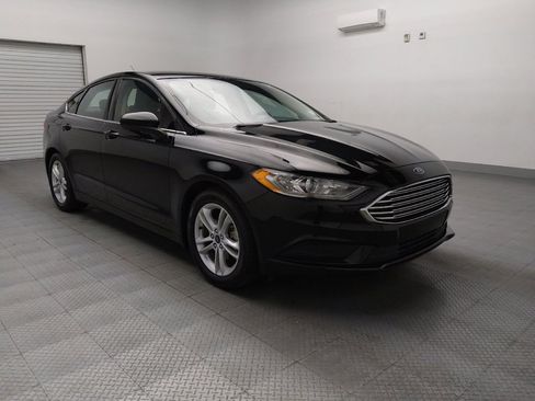 Used 2018 Ford Fusion SE w/ Fusion SE Technology Package image 13