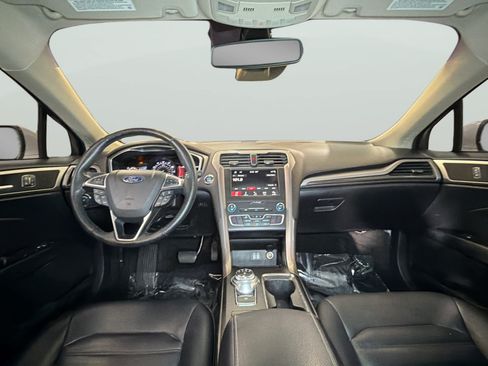 Used 2019 Ford Fusion SEL FWD image 31