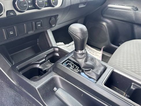 Used 2021 Toyota Tacoma SR AWD/4WD image 20