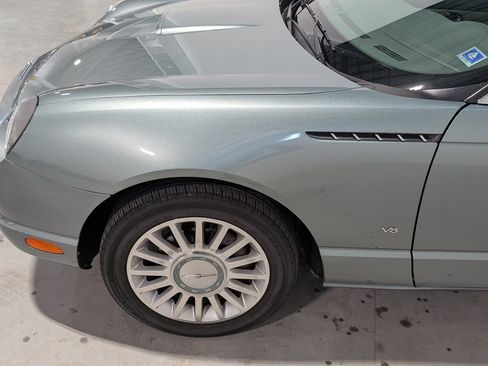 Used 2004 Ford Thunderbird Pacific Coast RWD image 26