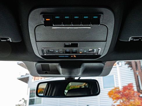 Used 2024 Ford F350 Platinum w/ Tremor Off-Road Package image 17