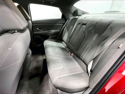 Used 2025 Hyundai Elantra SEL FWD image 32