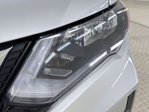 Used 2019 Nissan Rogue SL FWD image 11