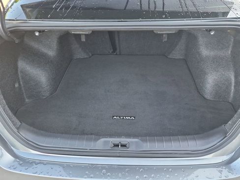 Used 2024 Nissan Altima 2.5 SL FWD image 23