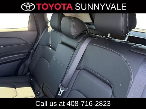 Used 2024 MAZDA CX-90 Plug-In Hybrid w/ Premium Plus AWD/4WD image 4