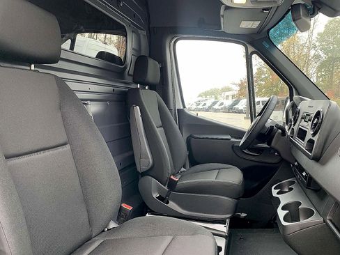 New 2025 Mercedes-Benz Sprinter 3500 image 6