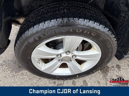 Used 2012 Jeep Compass Latitude AWD/4WD image 9