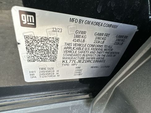 Used 2024 Chevrolet Trax RS w/ Sunroof Package FWD image 29