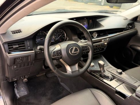 Used 2017 Lexus ES 350 w/ Accessory Package 2 FWD image 22