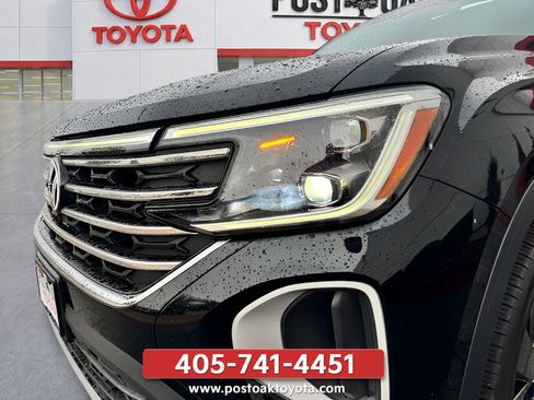 Used 2024 Volkswagen Atlas SE w/ Panoramic Sunroof Package FWD image 39