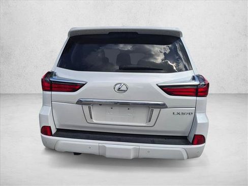 Used 2018 Lexus LX 570 4WD w/ Luxury Package image 6