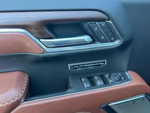 Certified 2025 GMC Sierra 1500 Denali Ultimate AWD/4WD image 8