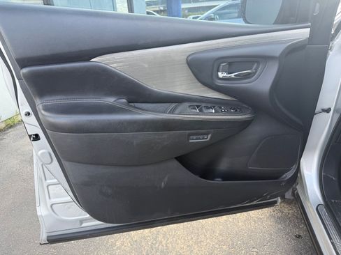 Used 2015 Nissan Murano SL AWD/4WD image 11