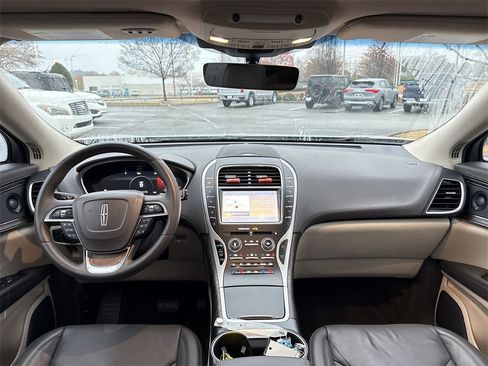 Used 2019 Lincoln Nautilus Reserve image 22