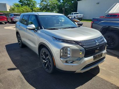 Used 2024 Mitsubishi Outlander SE