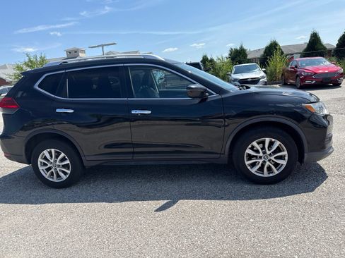 Used 2017 Nissan Rogue SV AWD/4WD image 15