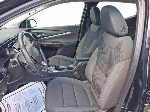 Used 2023 Chevrolet Bolt EUV LT w/ Comfort Package FWD image 5