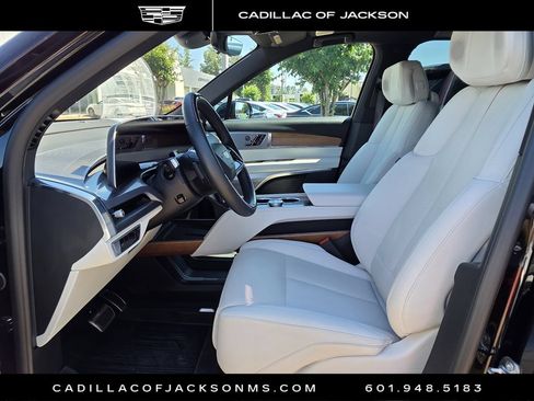 New 2026 Cadillac Vistiq Luxury w/ LPO, Floor Liner Package AWD/4WD image 13