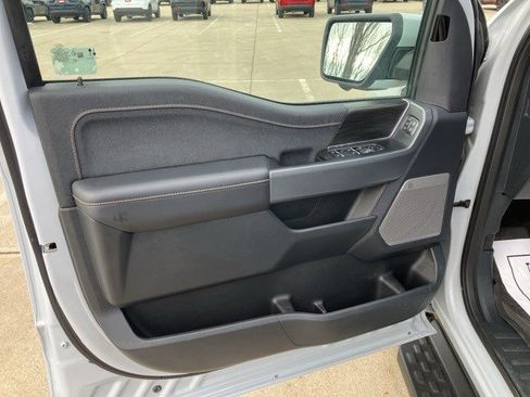 Used 2025 Ford F150 Lightning Lariat image 12