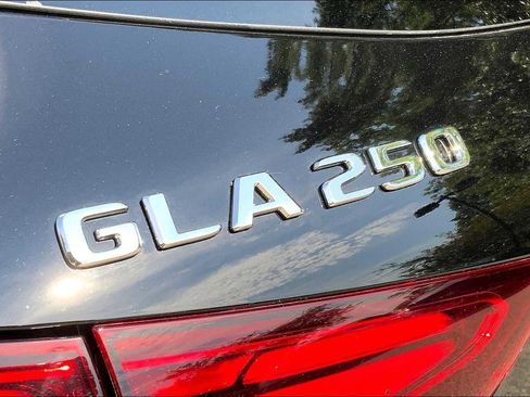 New 2026 Mercedes-Benz GLA 250 4MATIC image 19