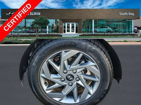 Certified 2024 Hyundai Elantra SEL FWD image 8