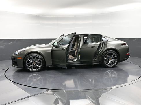 New 2026 Porsche Panamera 4 image 36