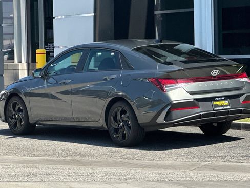 Used 2026 Hyundai Elantra Sport FWD image 6