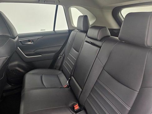 Used 2025 Toyota RAV4 XLE Premium image 30