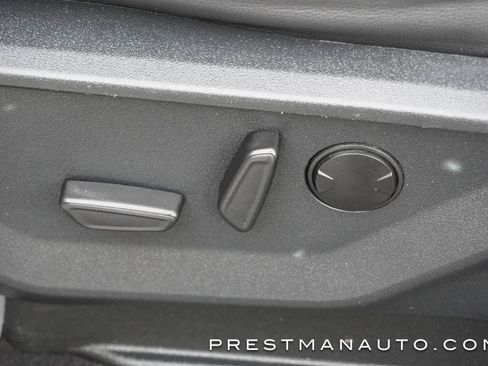 Used 2025 Ford F250 Lariat w/ Chrome Package image 29