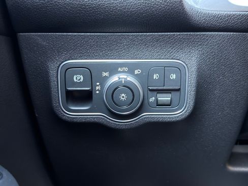 Certified 2023 Mercedes-Benz GLB 250 4MATIC image 23