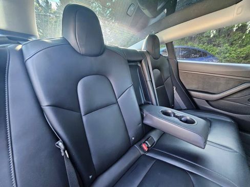 Used 2018 Tesla Model 3 Long Range RWD image 31