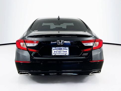 Used 2018 Honda Accord Touring image 5