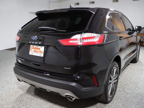 Used 2021 Ford Edge Titanium image 7