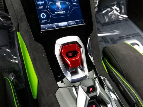 Used 2024 Lamborghini Huracan Tecnica image 35