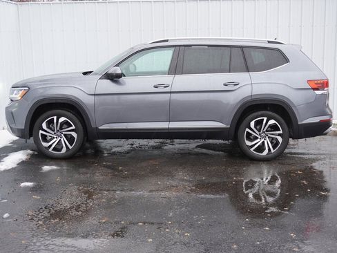 Used 2022 Volkswagen Atlas SEL image 3
