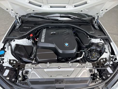 Used 2025 BMW 330i Sedan w/ Premium Package image 20