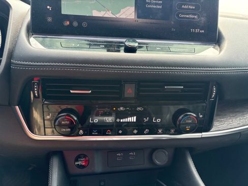 Used 2025 Nissan Rogue Platinum w/ Platinum Premium Package FWD image 13