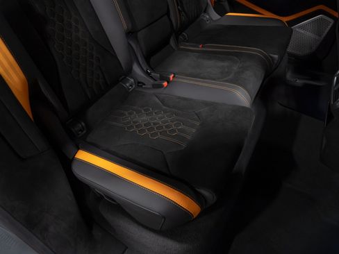 Used 2024 Lamborghini Urus Performante AWD/4WD image 96