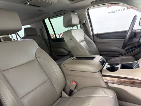 Used 2018 GMC Yukon XL SLT w/ Open Road Package RWD image 16
